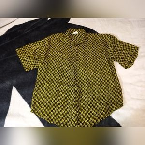 Black & yellow bow button down